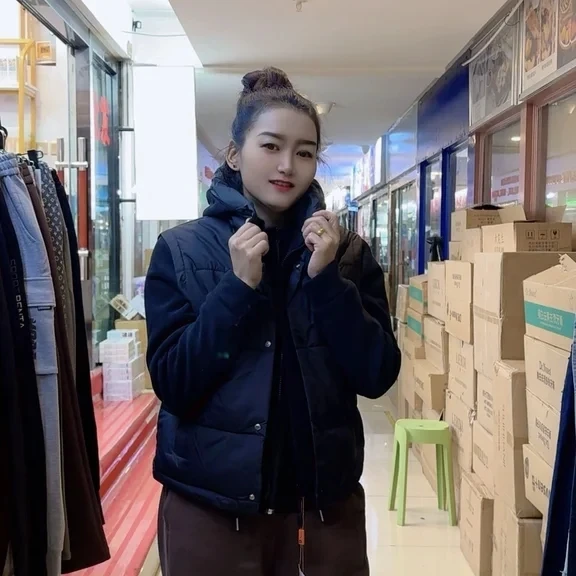 新款时尚休闲假两件带帽短款外套2306