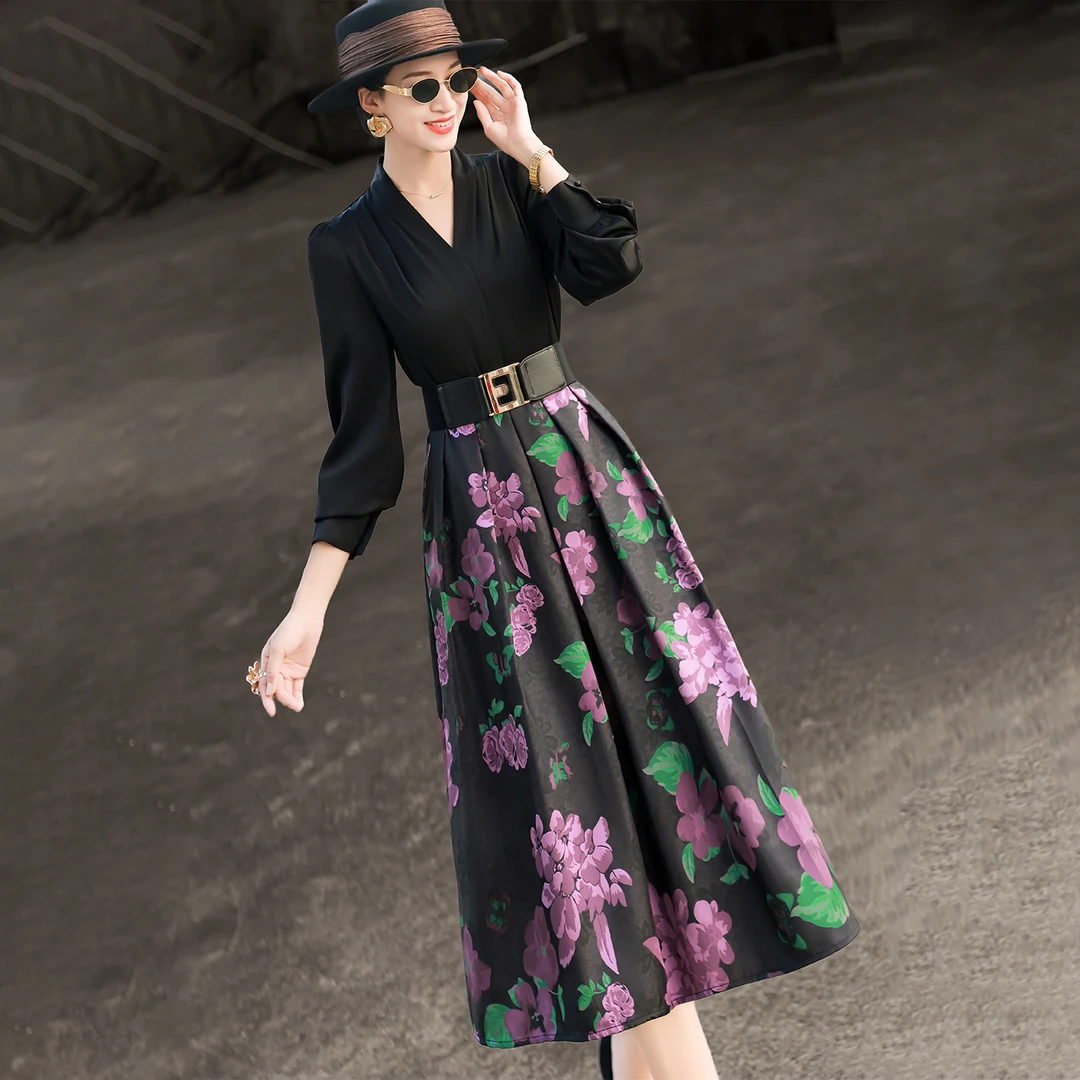 兰瑟儿秋季新款裙子优雅气质显瘦V领收腰刺绣提花连衣裙105QL3317