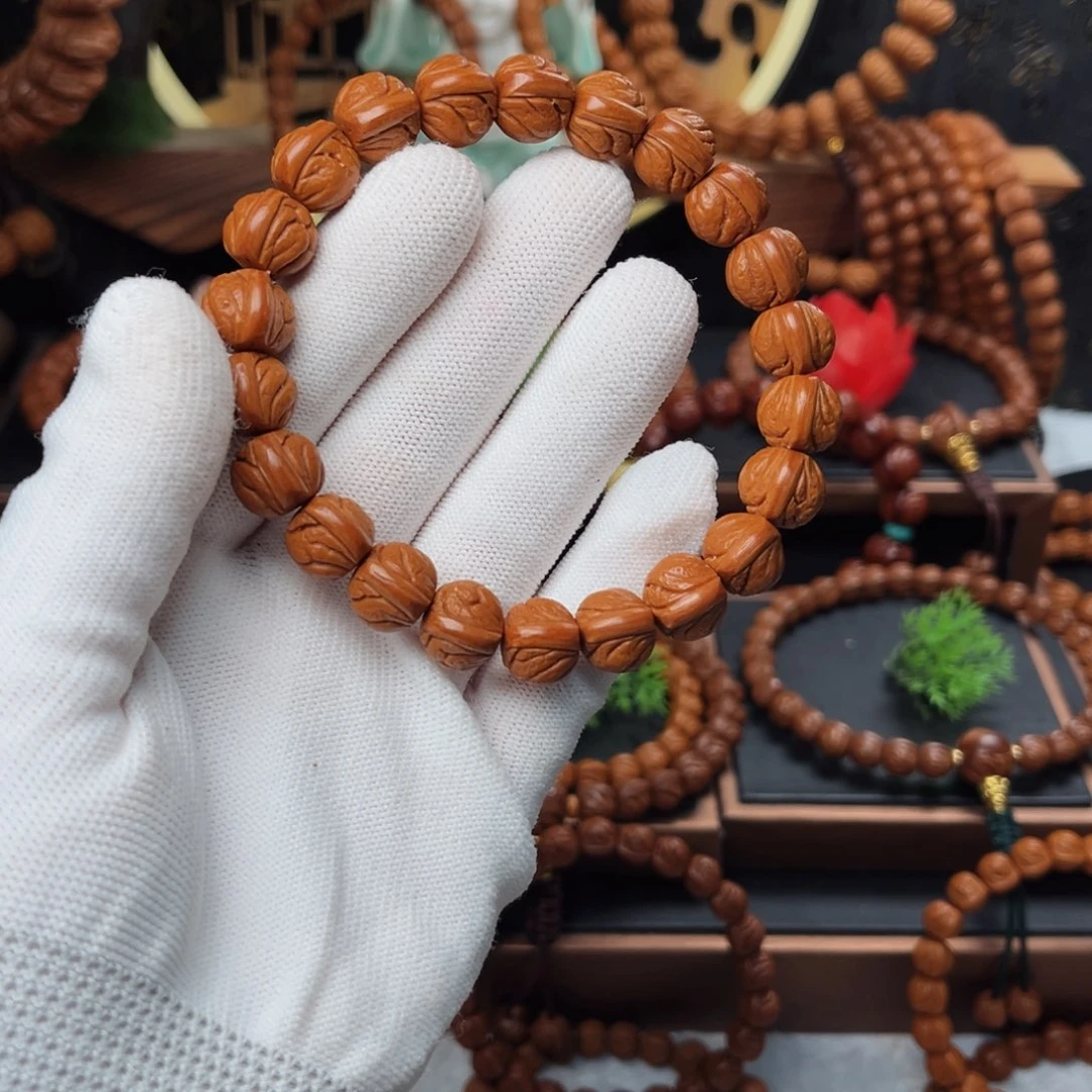 吊坠桃核?***?12玉龙脊手串