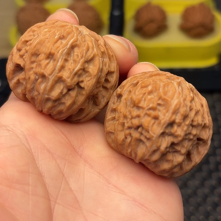 吊坠文玩核桃39全品红皮磨盘狮子头