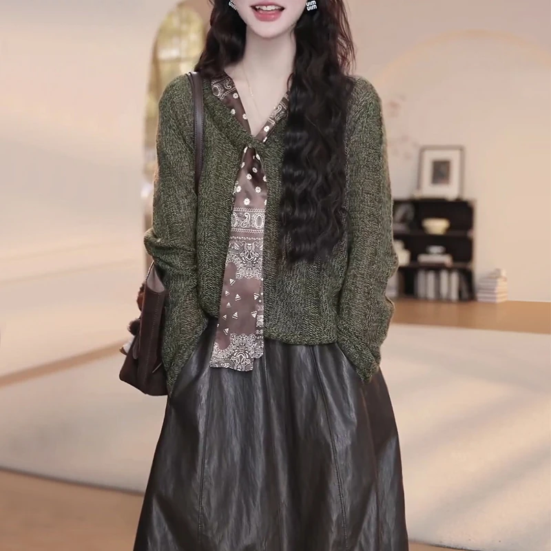 高档时尚丝巾+针织衫女款2025秋季新款宽松显瘦休闲百搭针织上衣