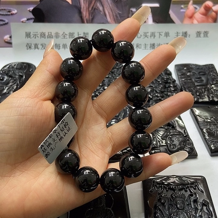 翡翠未镶嵌吊坠(不含链)卡14左右