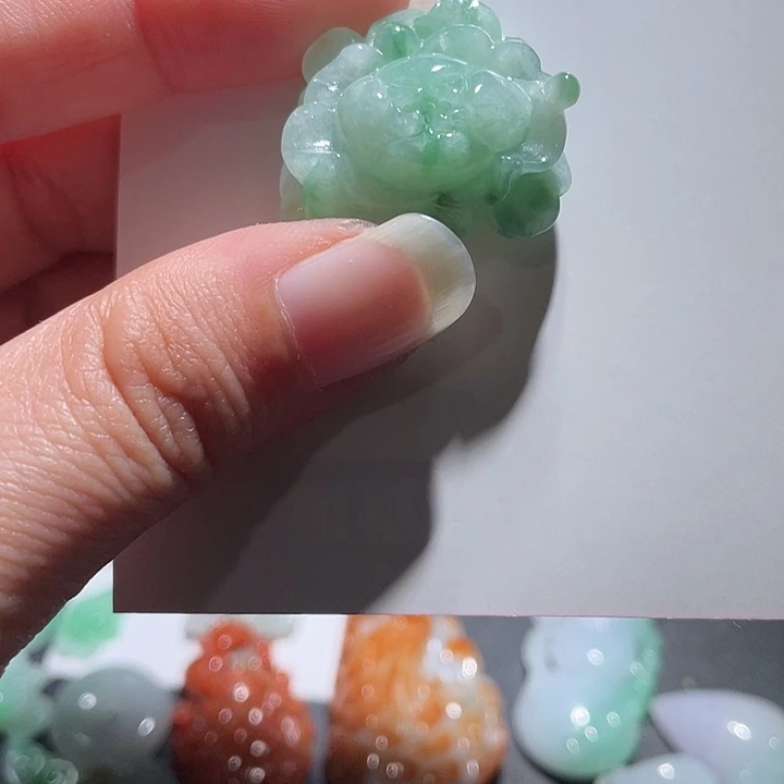 颈饰未镶嵌翡翠天