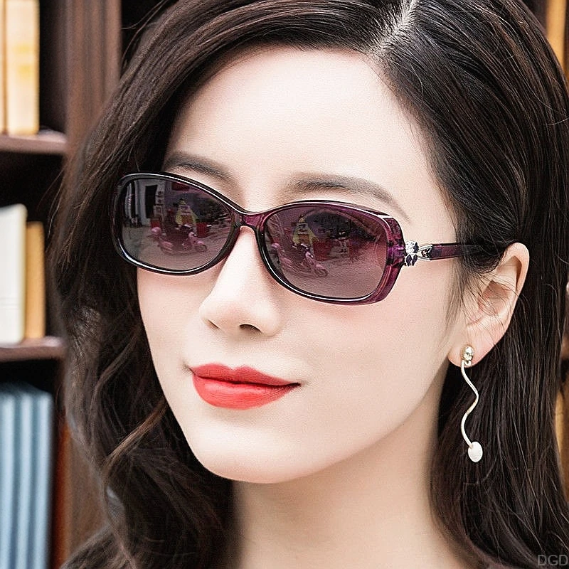 2025新款太阳镜女小框潮防紫外线优雅墨镜女时尚韩版小脸开车眼镜