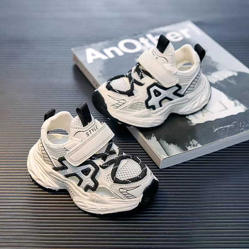 夏季新款镂空透气运动鞋软底防滑适合男女童通用户外轻便跑步鞋子