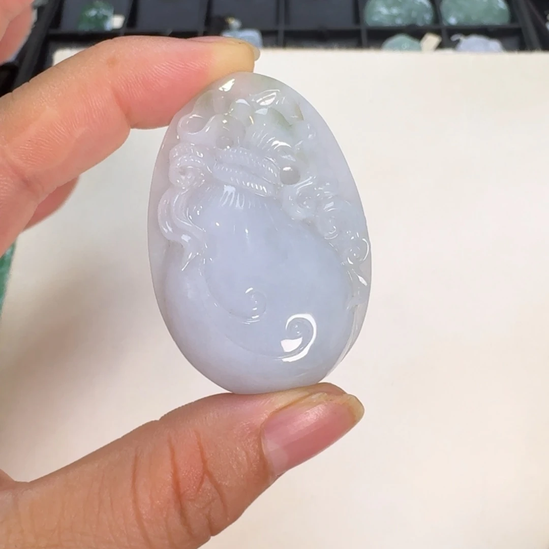 翡翠未镶嵌颈饰钱袋子