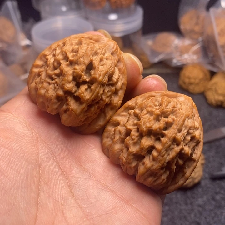 文玩核桃吊坠42野生