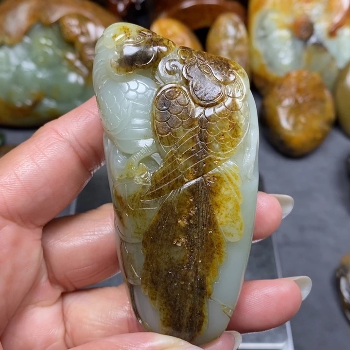 和田玉未镶嵌把件