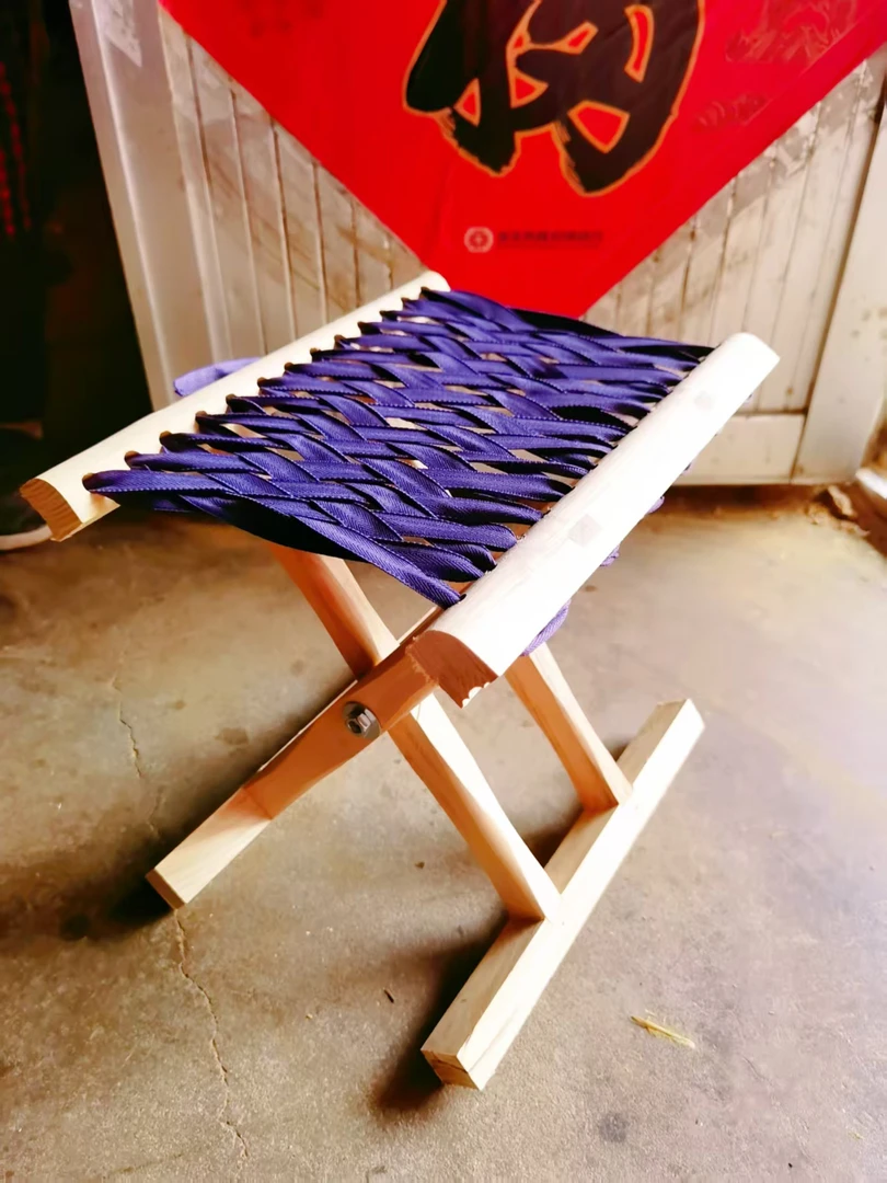 槐木40白茬粗轴马扎，绳子颜色随机发。会有轻微纹路，毛刺，介意勿拍