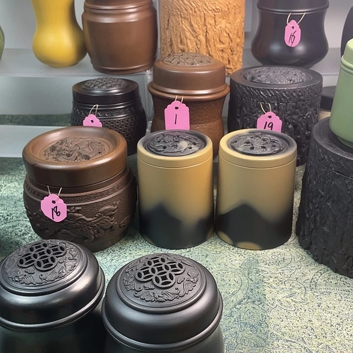 用***7三只小石榴。