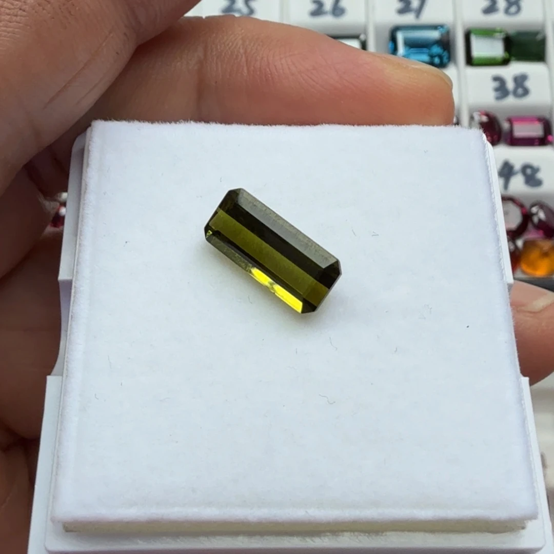 未镶嵌碧玺珠宝半成品全净无暇天然碧玺抢购价11.8×5.3毫米