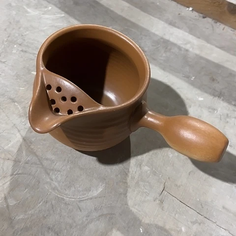 微瑕，明火，口径9高8针孔颗粒浅色