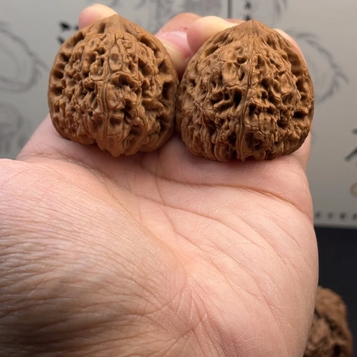 文玩核桃吊坠168南疆