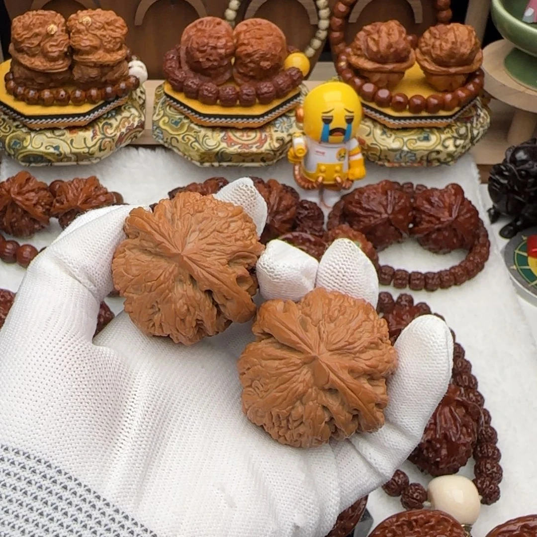 文玩核桃吊坠43球筋