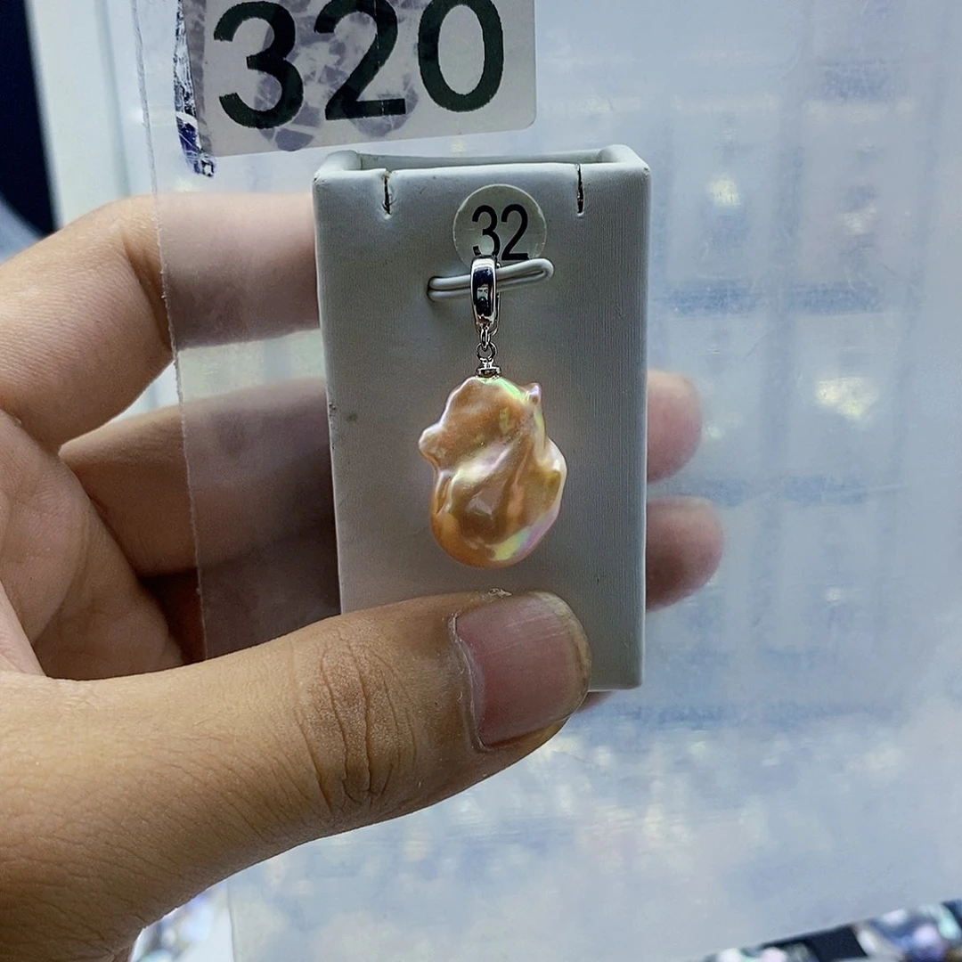 淡水珍珠合金颈饰