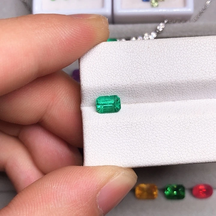 裸石未镶嵌祖母绿0.7ct赞比亚祖母绿