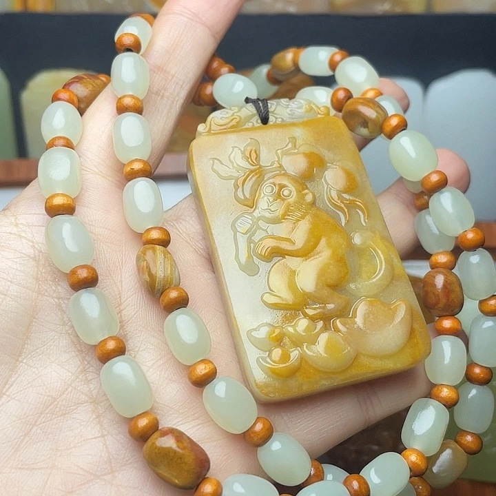 乐***南新疆昆仑山料牌子