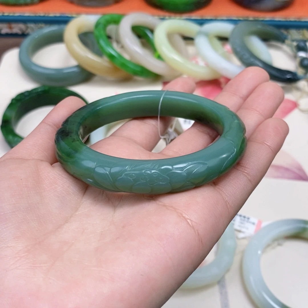 和田玉未镶嵌手镯手镯 2500