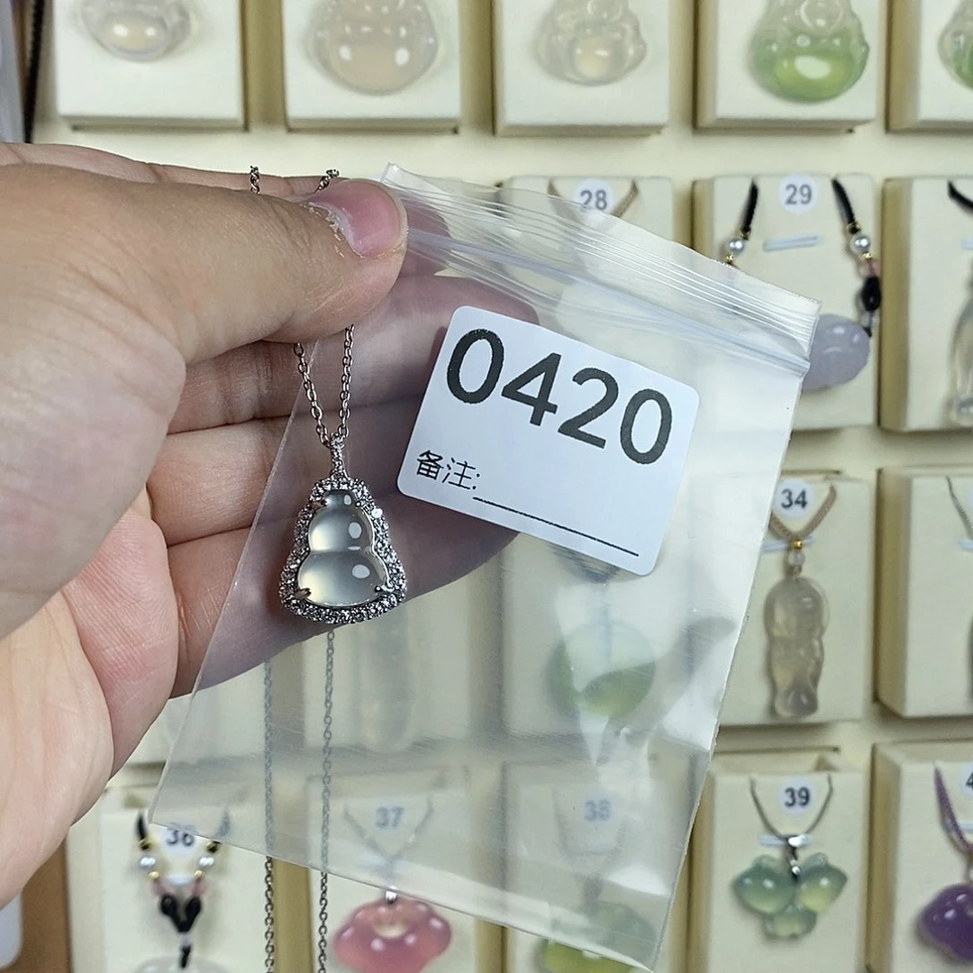 玛瑙/玉髓颈饰合金奔****肉