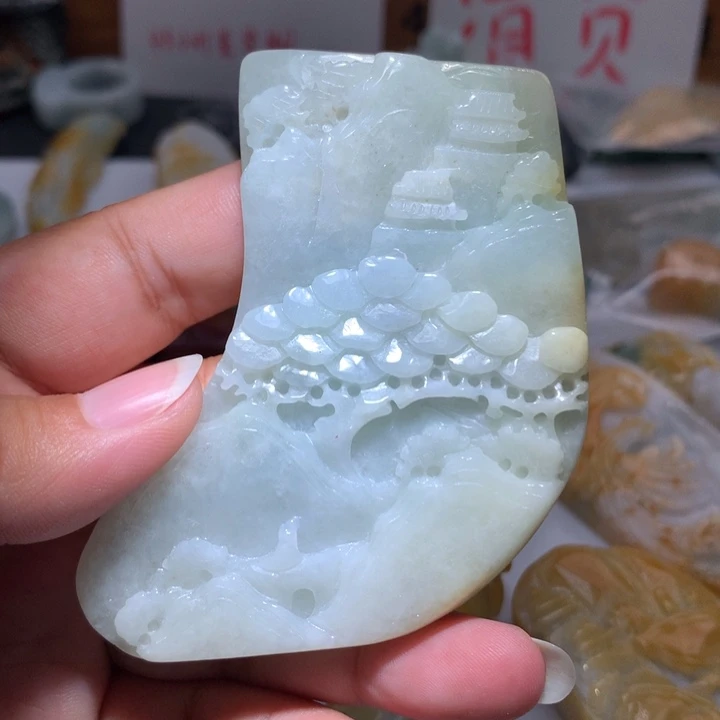 翡翠未镶嵌颈饰保真天然A货翡翠