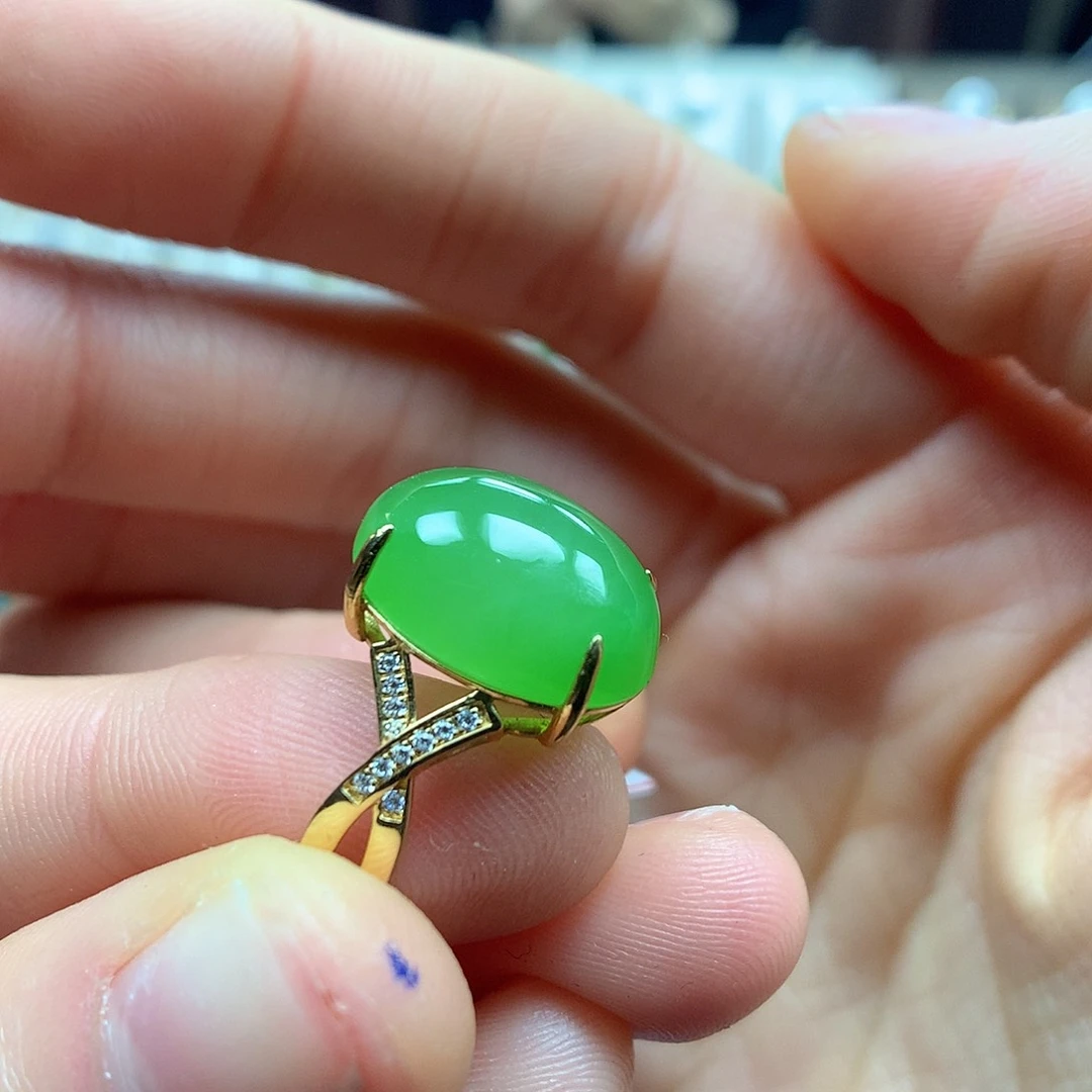 和田玉（碧玉）戒指18K金镶嵌10×14