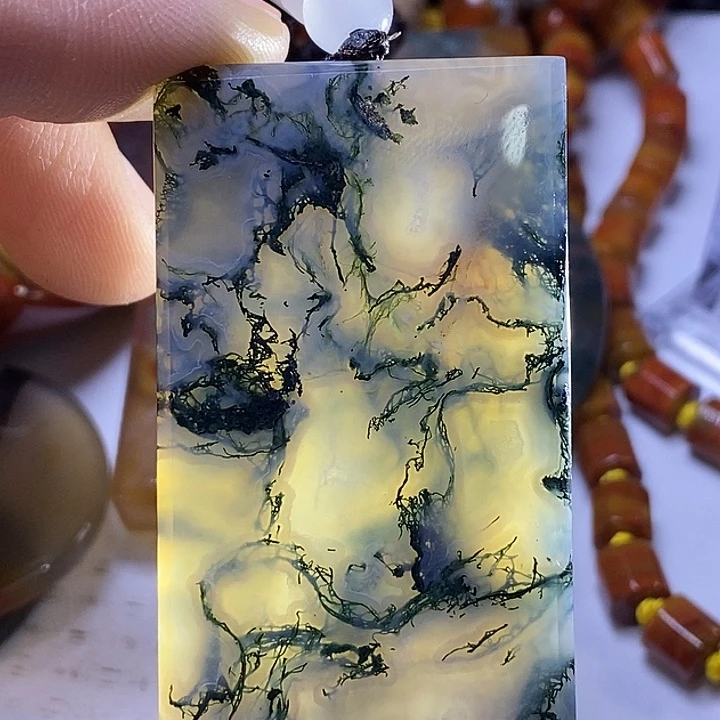 玛瑙/玉髓颈饰未镶嵌侯*