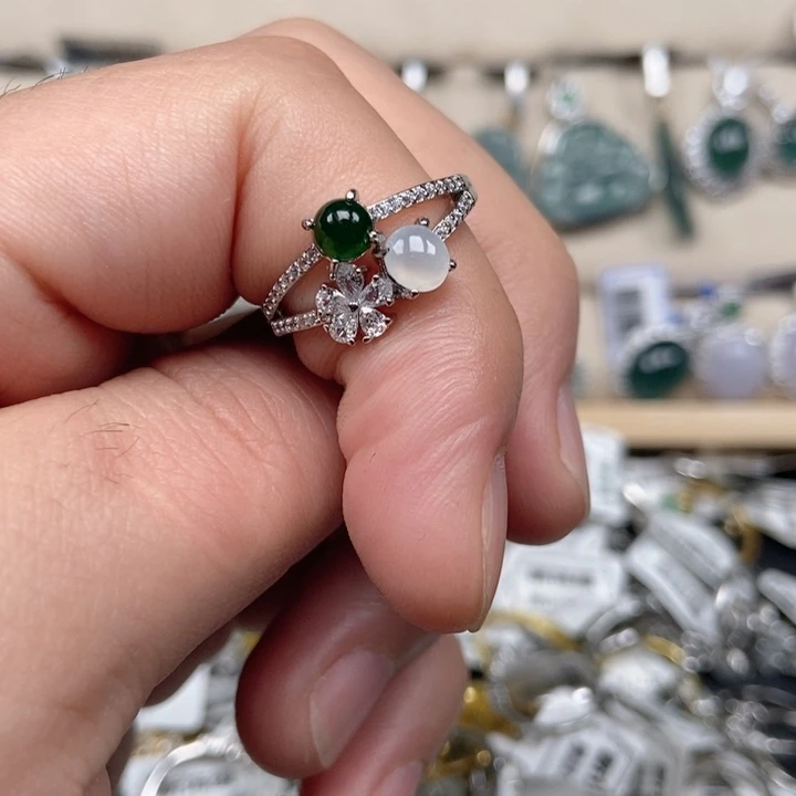 翡翠未镶嵌戒指翡翠