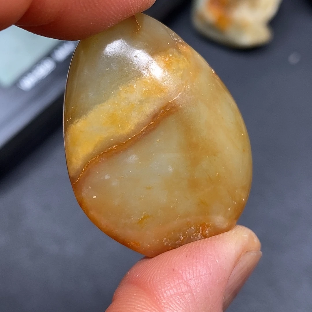 和田玉未镶嵌珠宝奇石