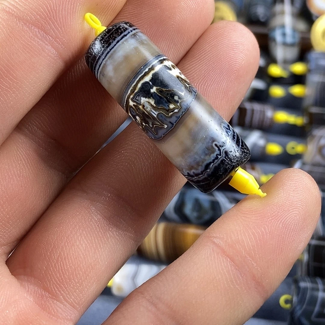 未镶嵌颈饰玛瑙/玉髓鱼