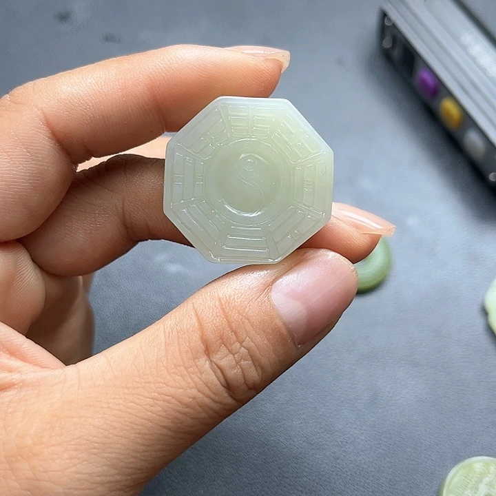 【闪购商品】颈饰未镶嵌和田玉