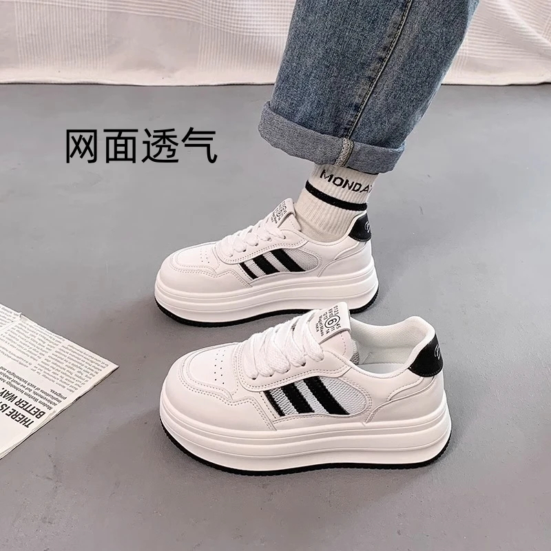 透气网面小白鞋女2025年夏季新款薄款厚底休闲面包鞋增高运动板鞋