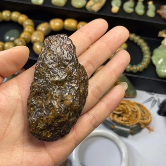 透闪石质玉手把未镶嵌