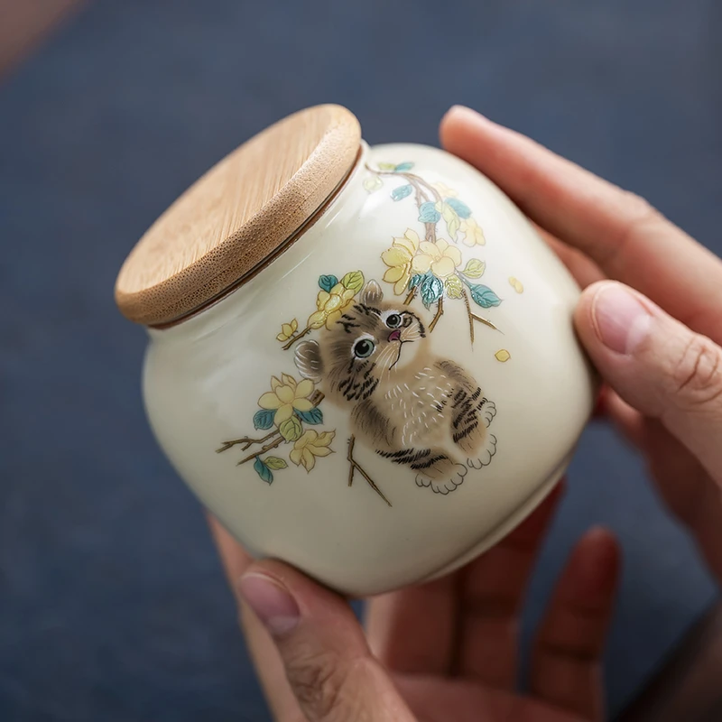 猫咪汝窑茶叶罐小号旅行便携式陶瓷米黄萌猫中式复古家用密封1001