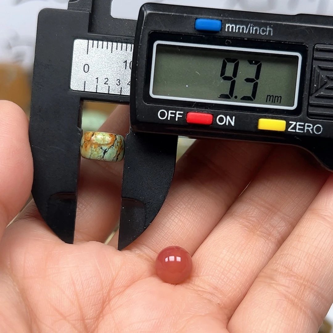 南红玛瑙未镶嵌珠宝奇石