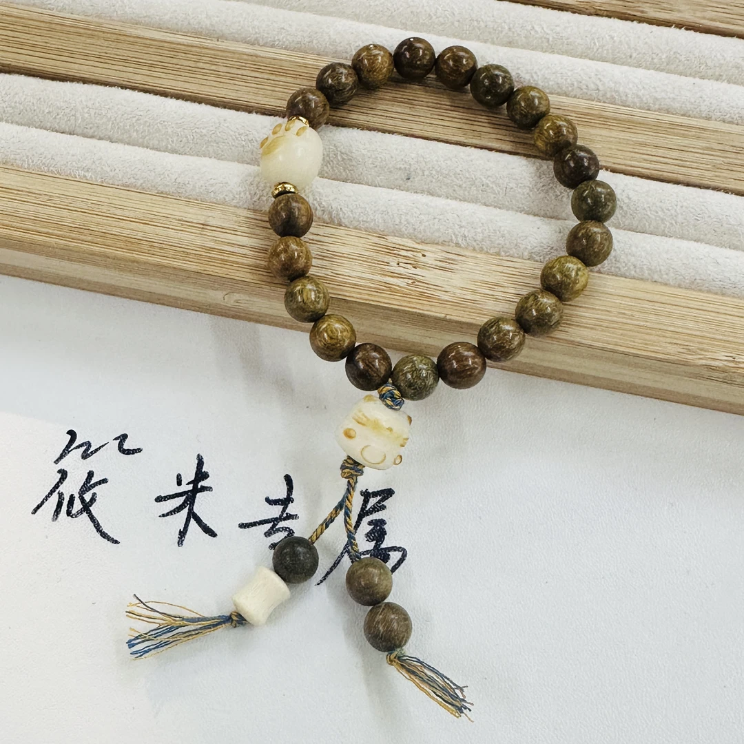 8mm绿檀招财猫抓单圈手串A374 dj