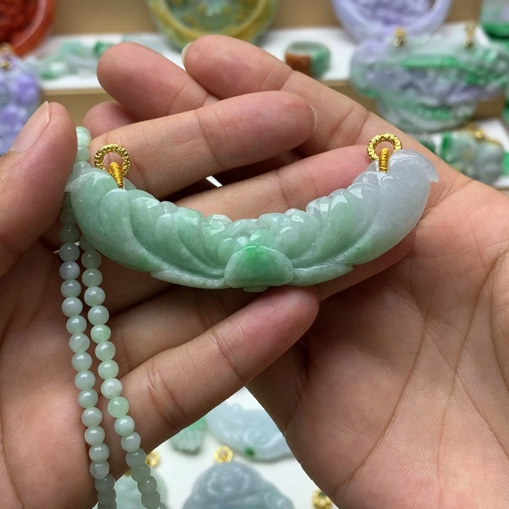 颈饰未镶嵌翡翠翡翠