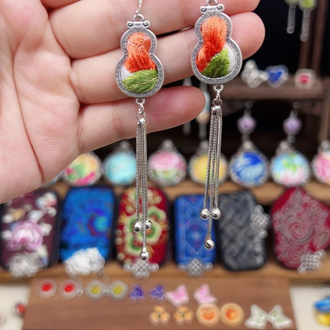 黄铜925银布艺手工刺绣
