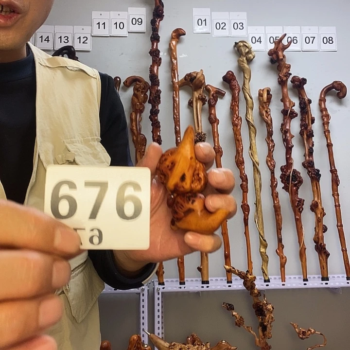 晓***）大叶紫檀（黑酸枝木类）