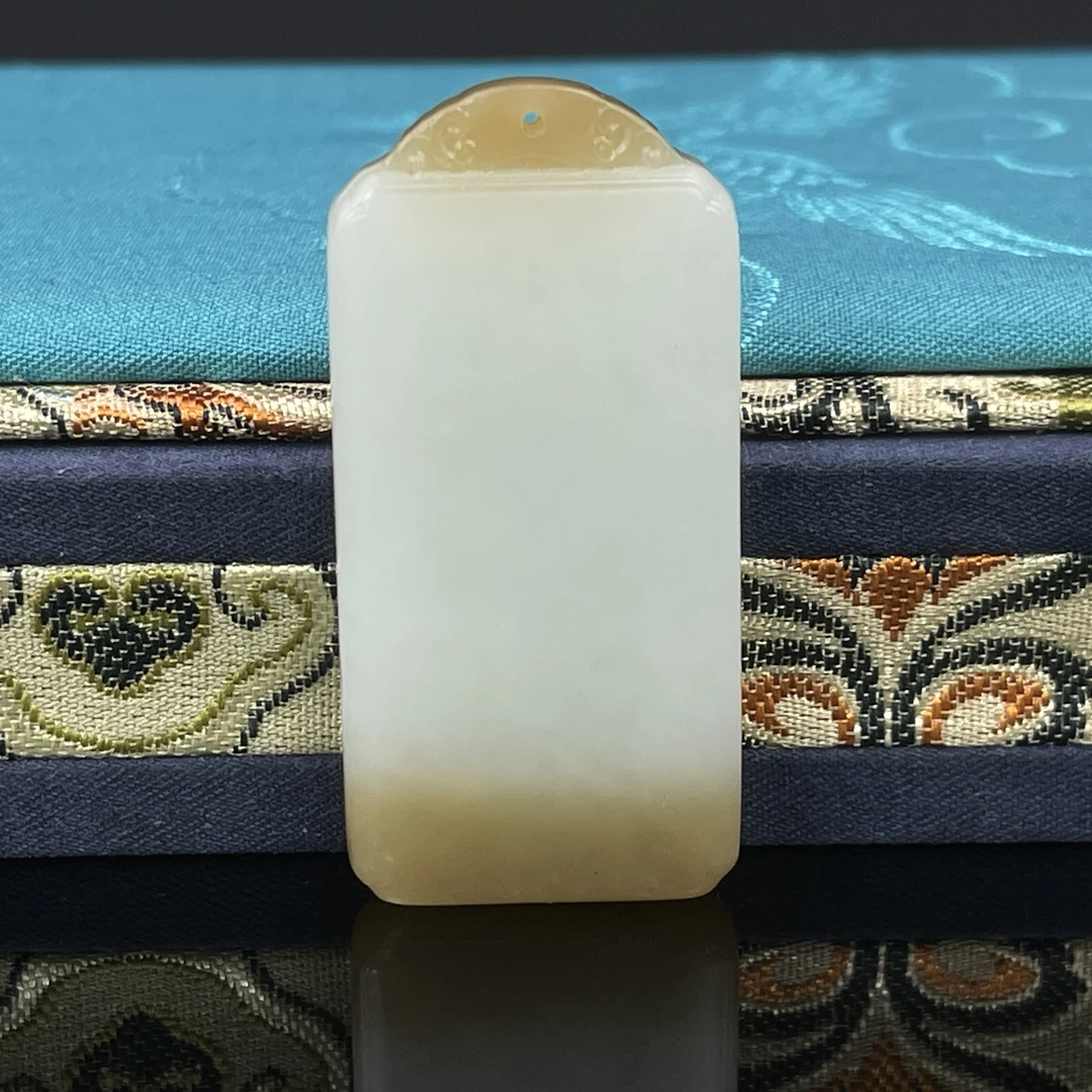 1223GY048和田玉挂件