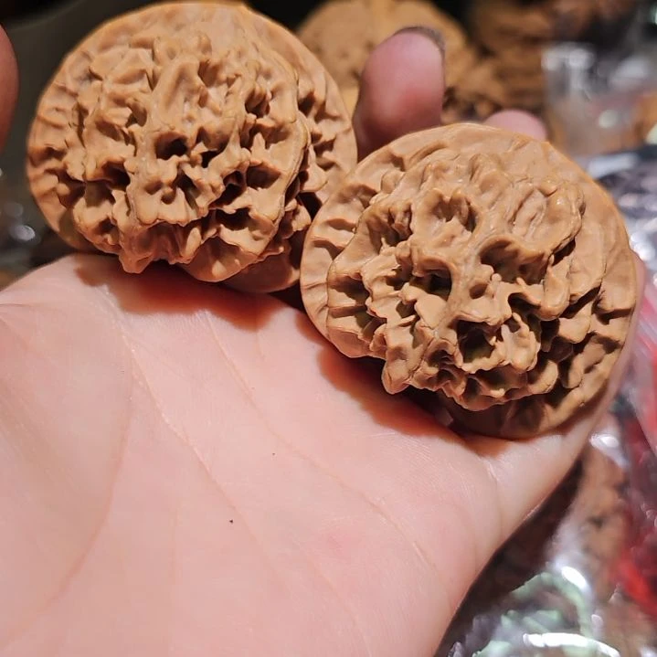 文玩核桃吊坠48帝王