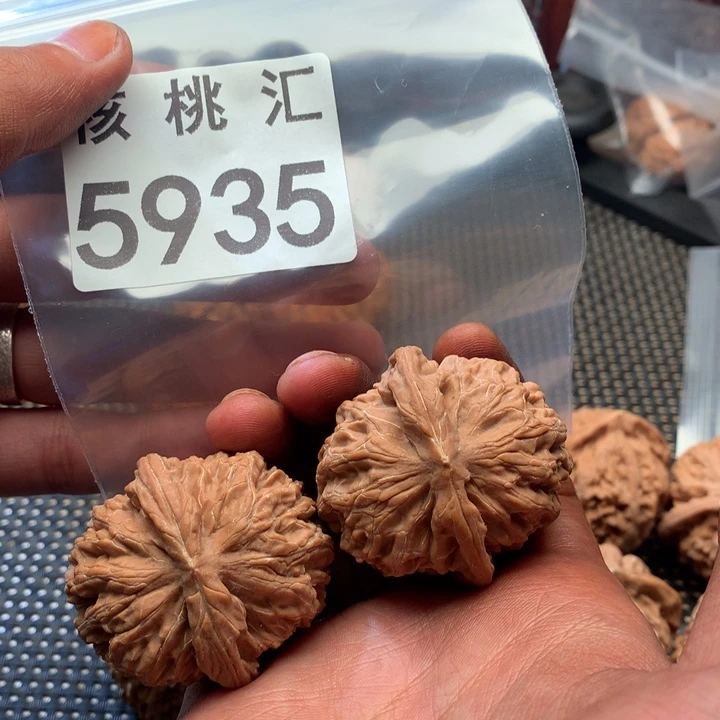 吊坠文玩核桃金麒麟