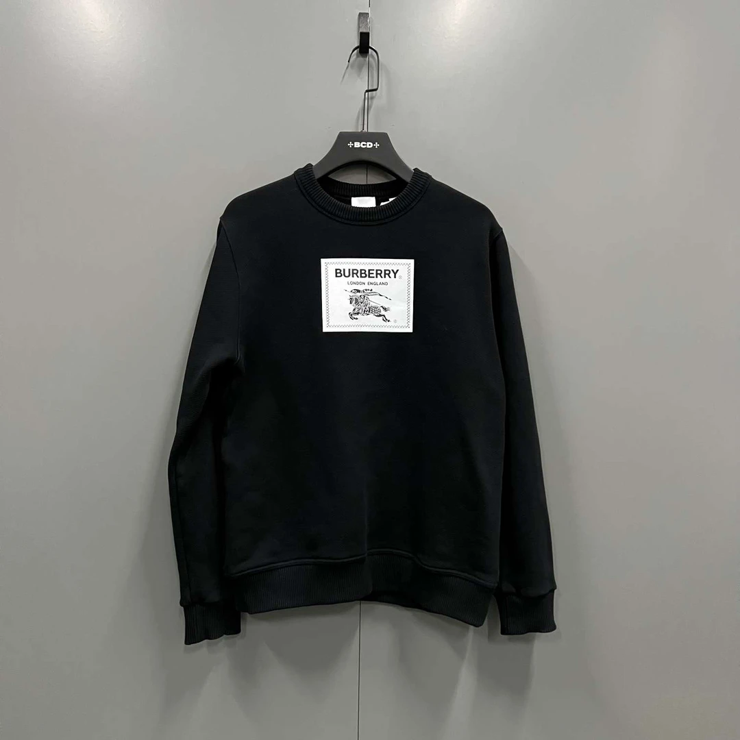 95新 BURBERRY/博柏利 黑色正面贴标卫衣 S码/bc014538