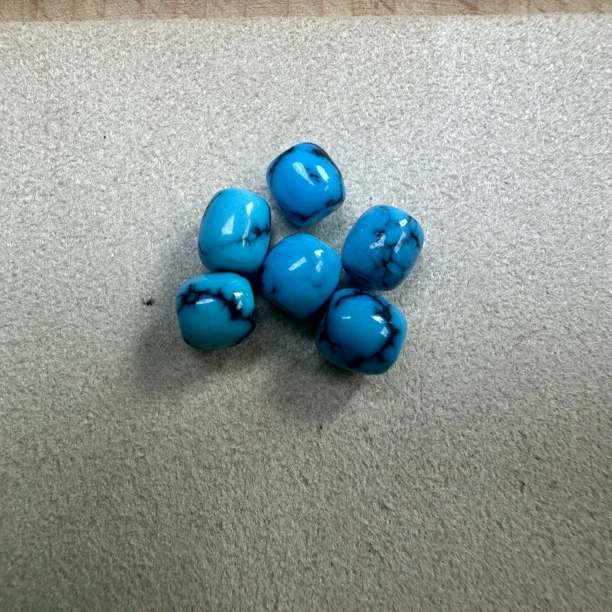 原矿绿松石高瓷蓝散珠