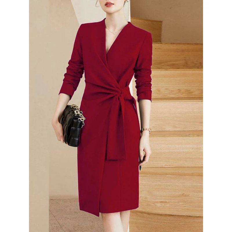 高端精致系带红色连衣裙女春秋2025年新款小个子高级感宴会礼服裙