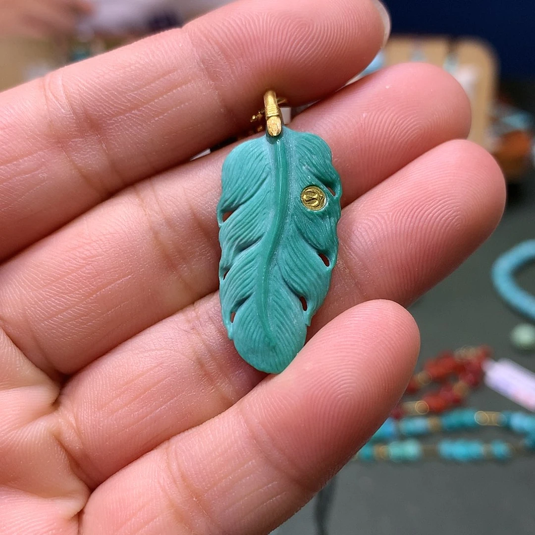 绿松石18K金镶嵌挂件