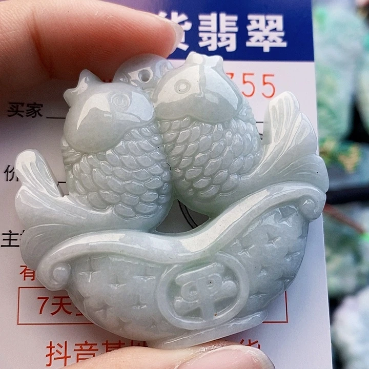 吊坠(不含链)未镶嵌翡翠