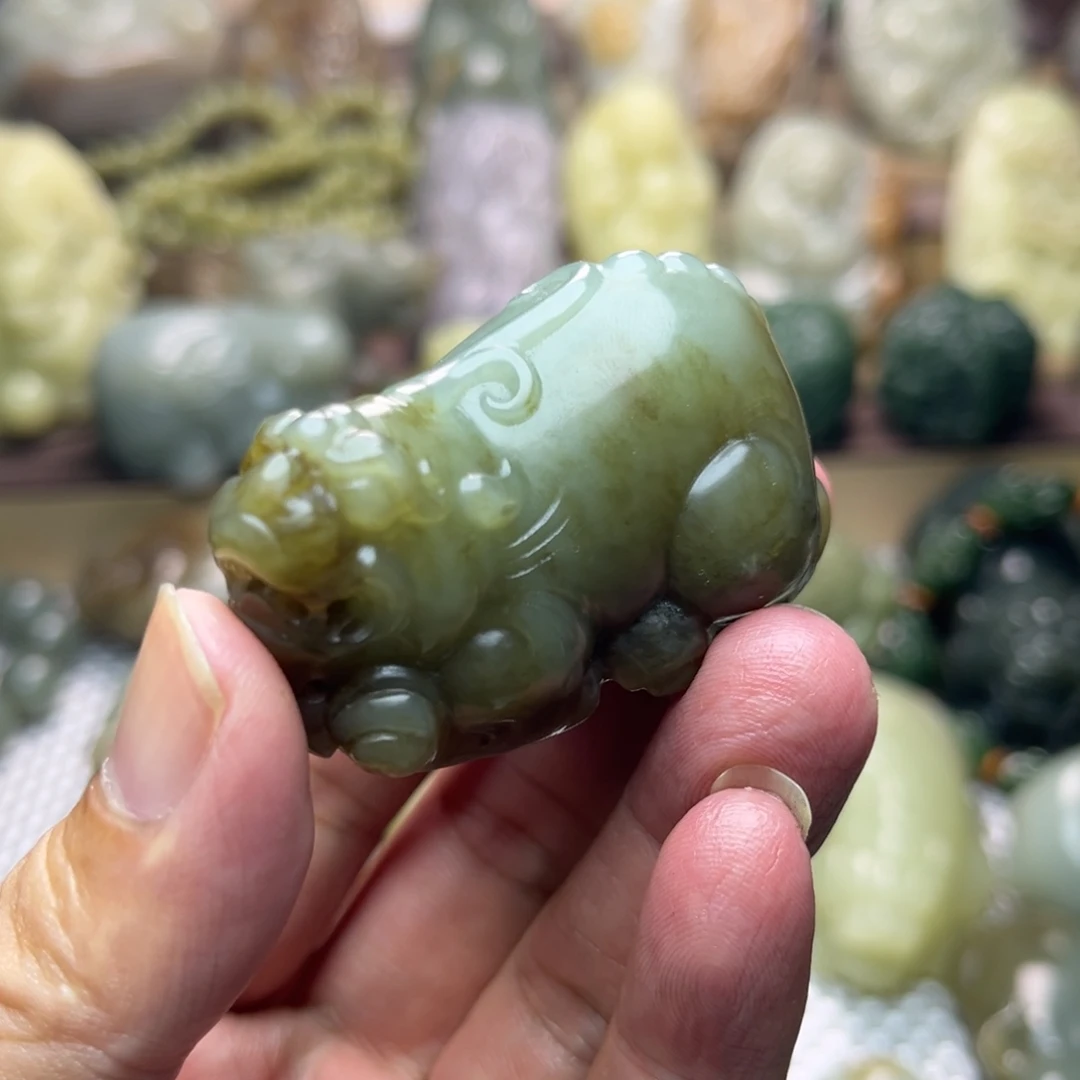 未镶嵌和田玉把件