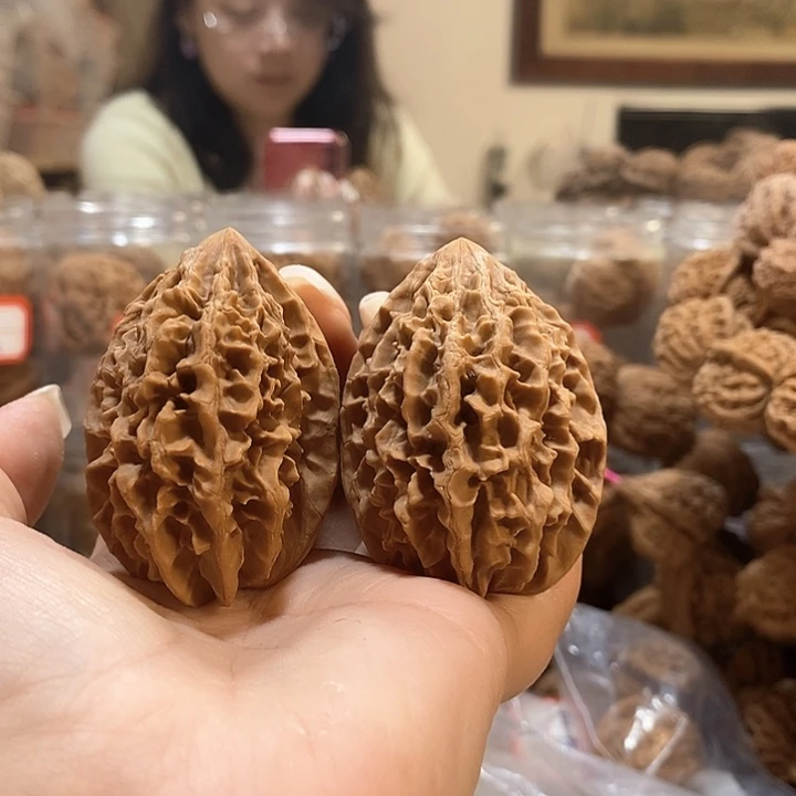 文玩核桃吊坠40招财鼠有修