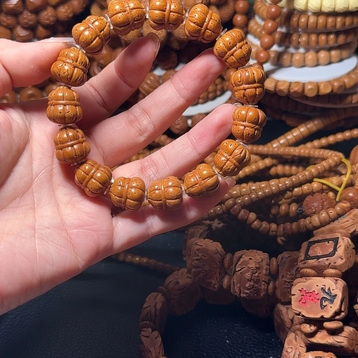 桃核手串八宝葫芦