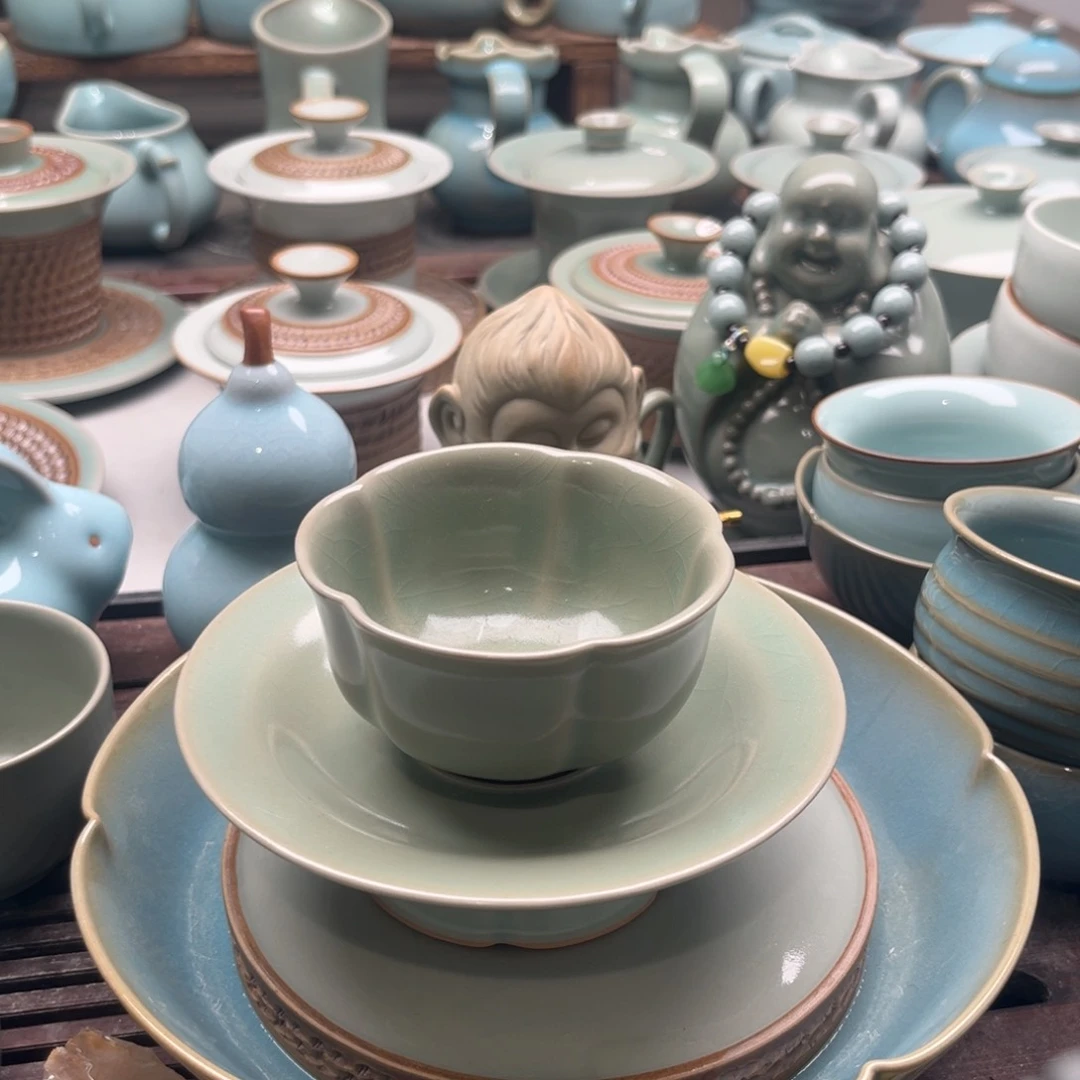 仿古釉，微瑕，花瓣展杯